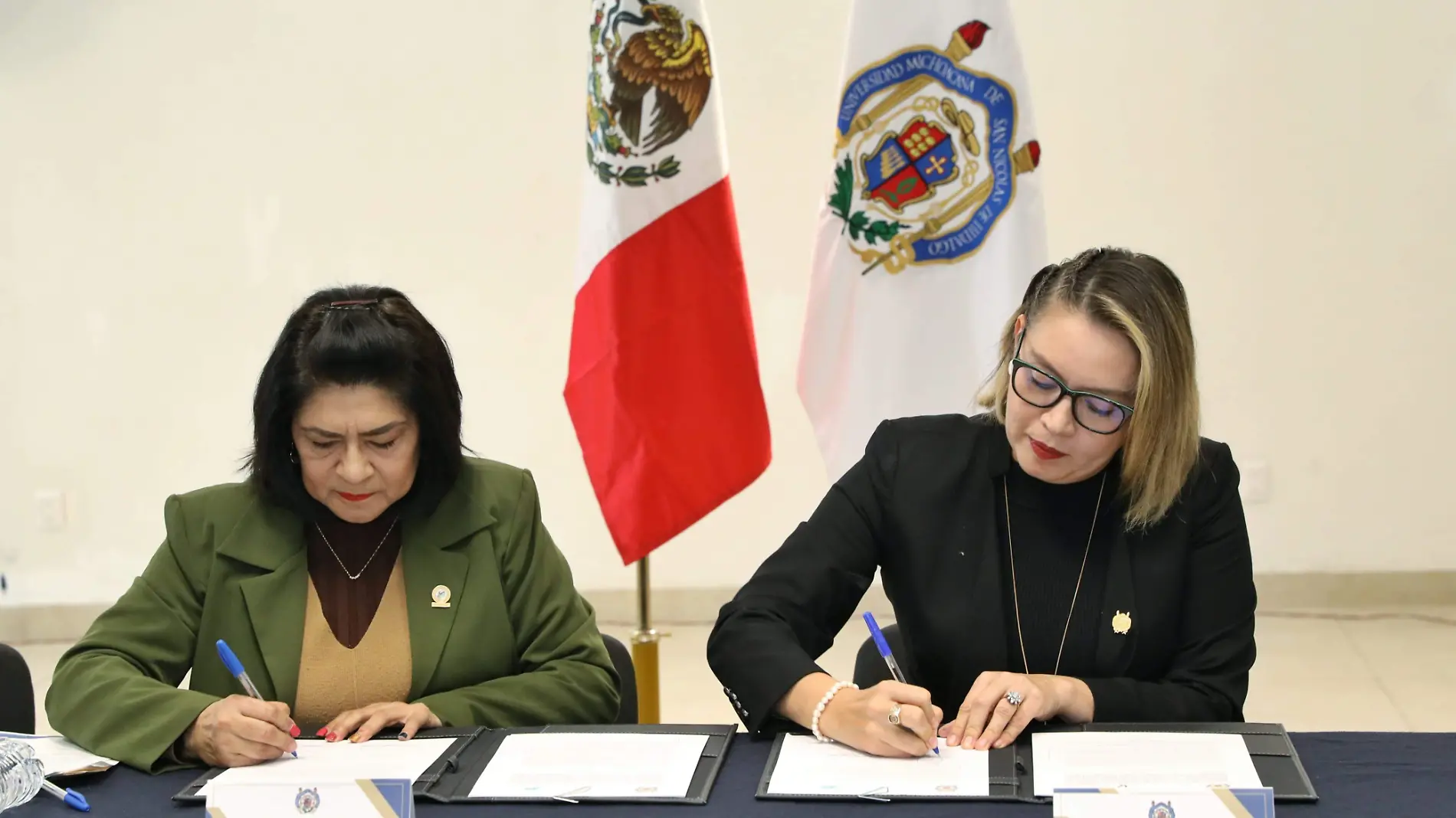 Firma de convenio UMSNH y Colegio de Trabajadores Sociales 